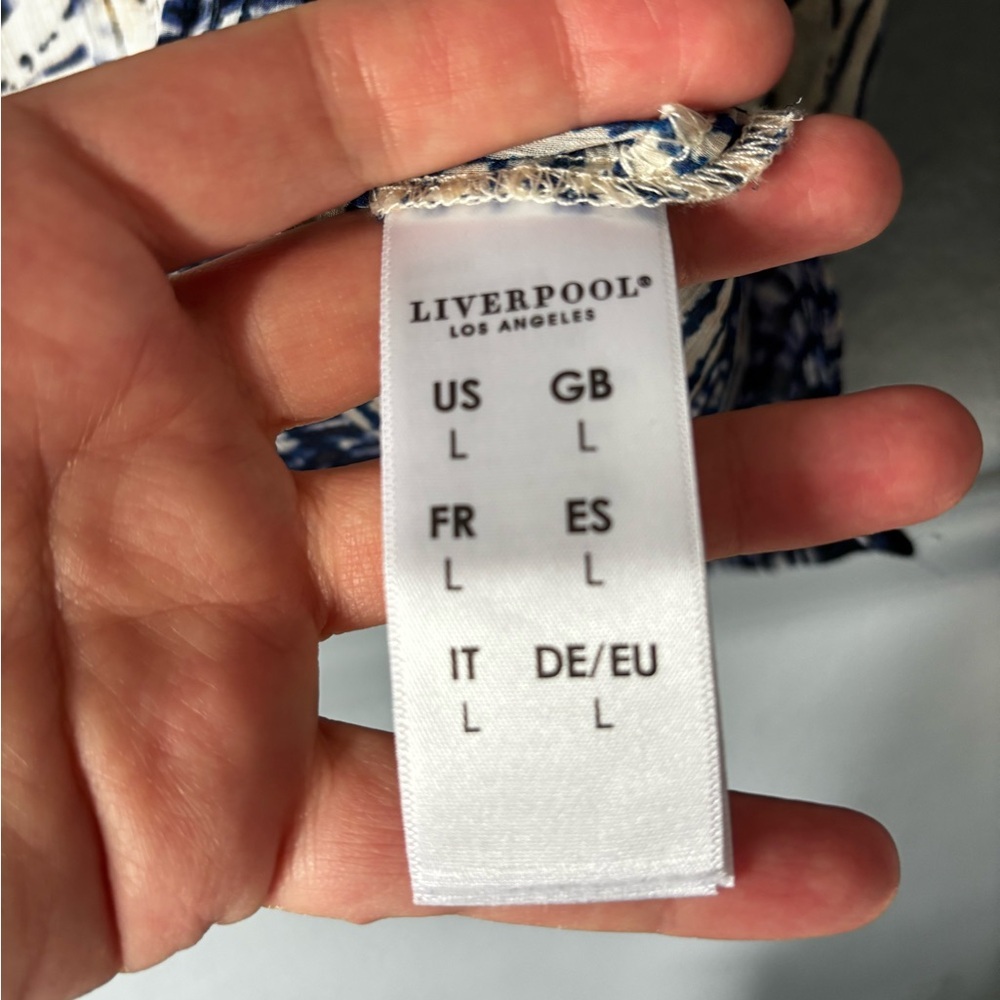 Liverpool Los Angeles Navy Cream Geometric Print Tank Top Size Large Lightweight - Picture 9 of 12